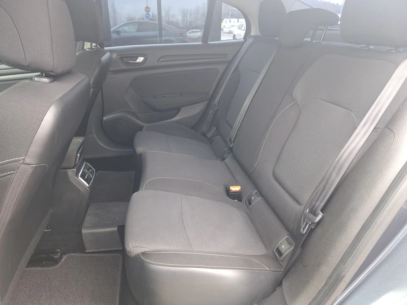 Renault Megane Sedan 1.5dCi 90к.с., снимка 14 - Автомобили и джипове - 53285385