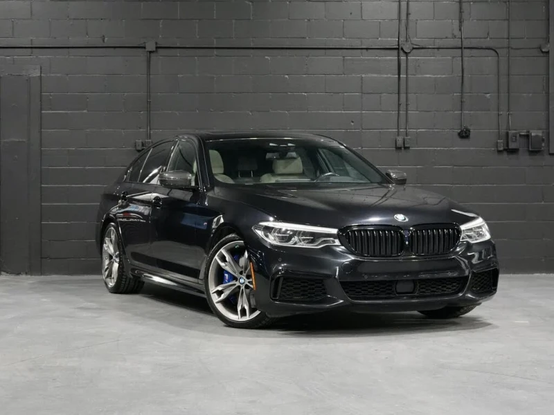 BMW 550  M550i xDrive Sedan AWD * АвтоКредит* (ЦЕНА ДО БГ)
