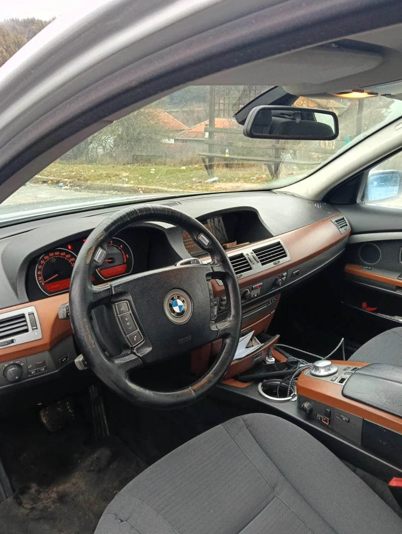 BMW 730 M57 2004г.   стегната и обслужена, снимка 8 - Автомобили и джипове - 53582234