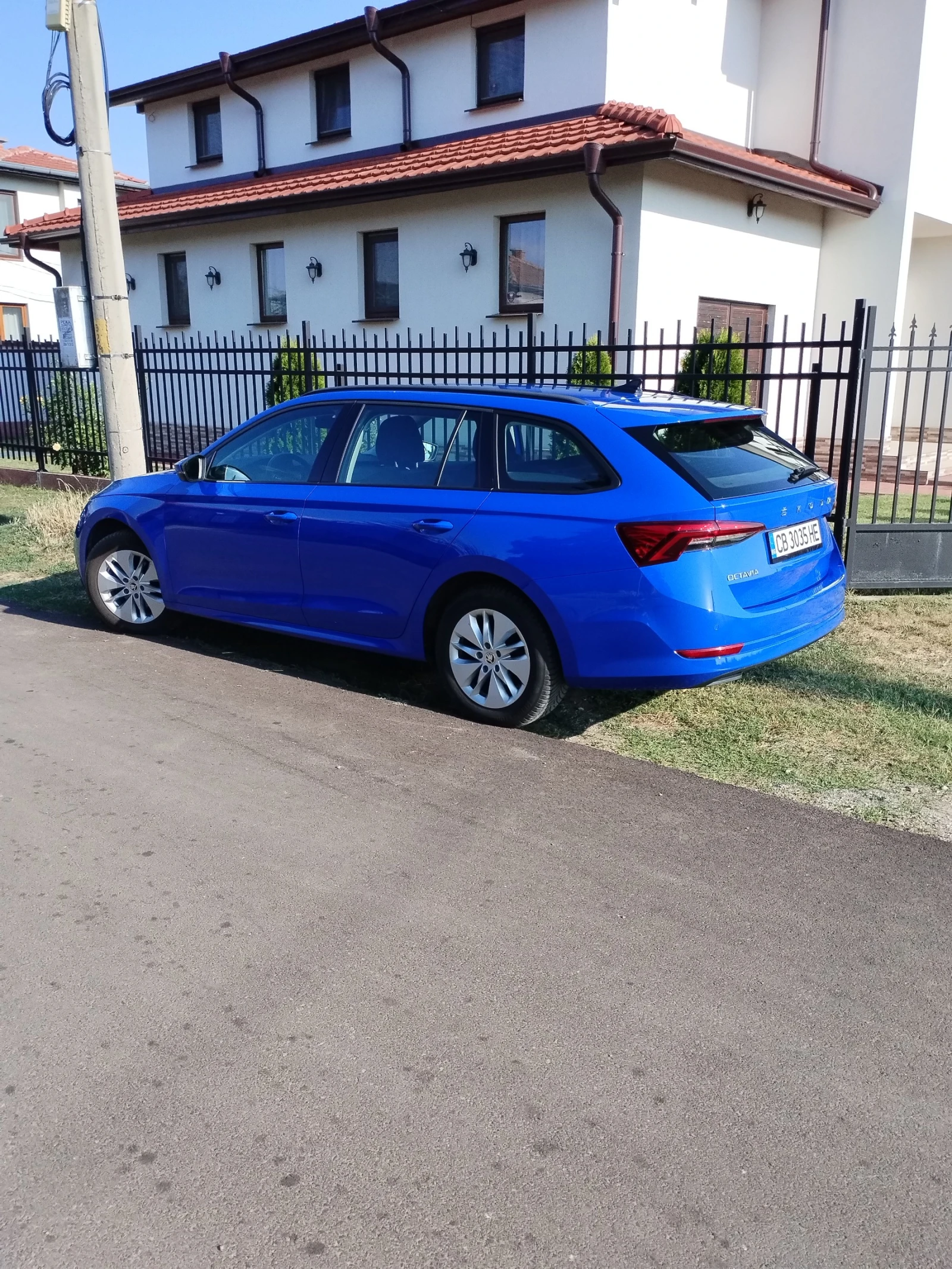 Skoda Octavia Комби2.0.  150 - изображение 4