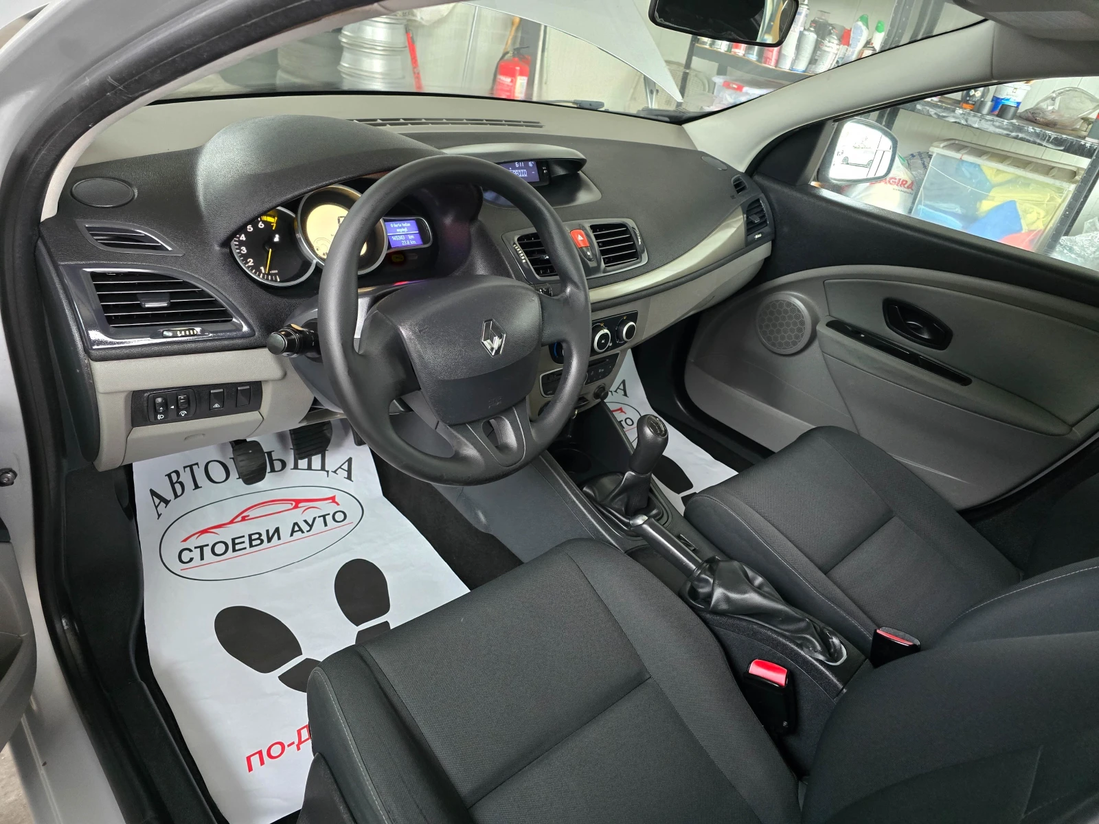 Renault Megane 1.6i* 101кс* бензин*  - изображение 10