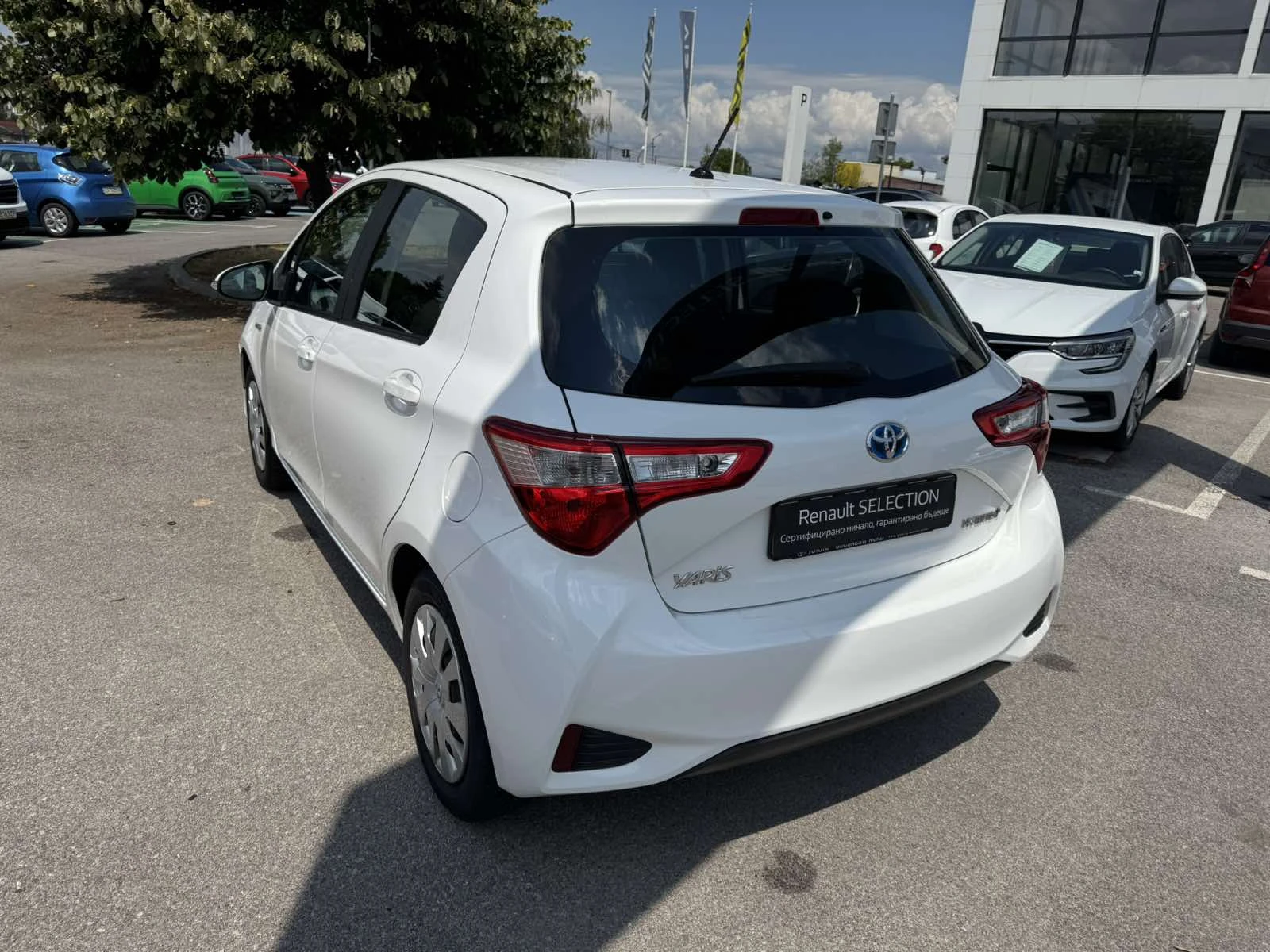 Toyota Yaris 1.5HYBRID - изображение 4