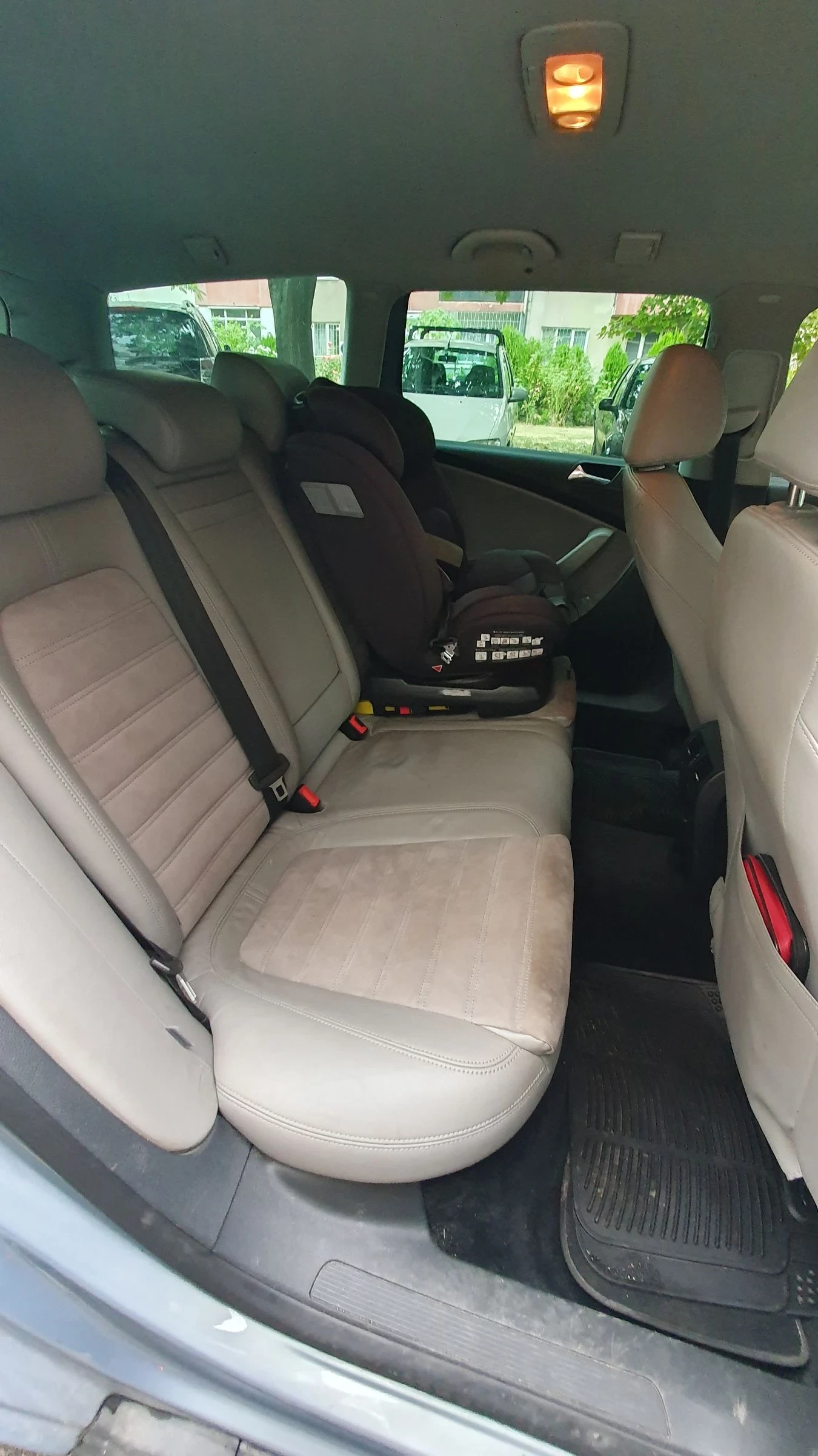 VW Passat 1.4 TSI Ecofuel, CDGA, HIGHLINE - изображение 8