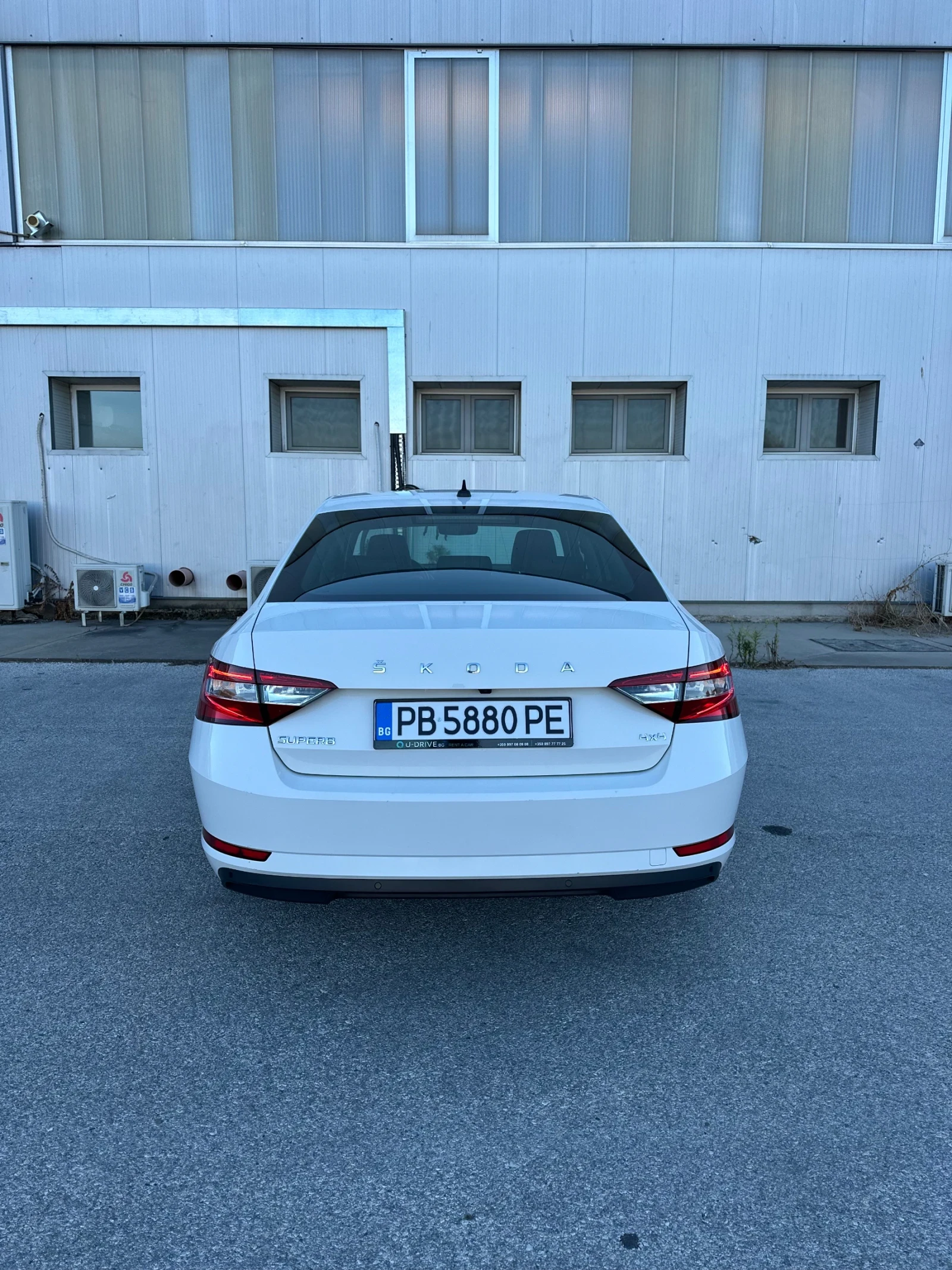 Skoda Superb Facelift 4x4 DSG7 Ambient Alcantara LED - изображение 6