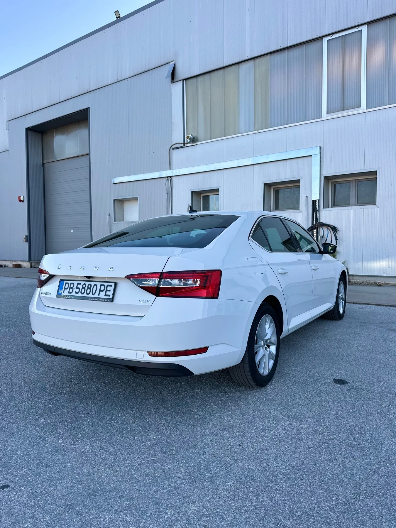 Skoda Superb Facelift 4x4 DSG7 Ambient Alcantara LED - изображение 8