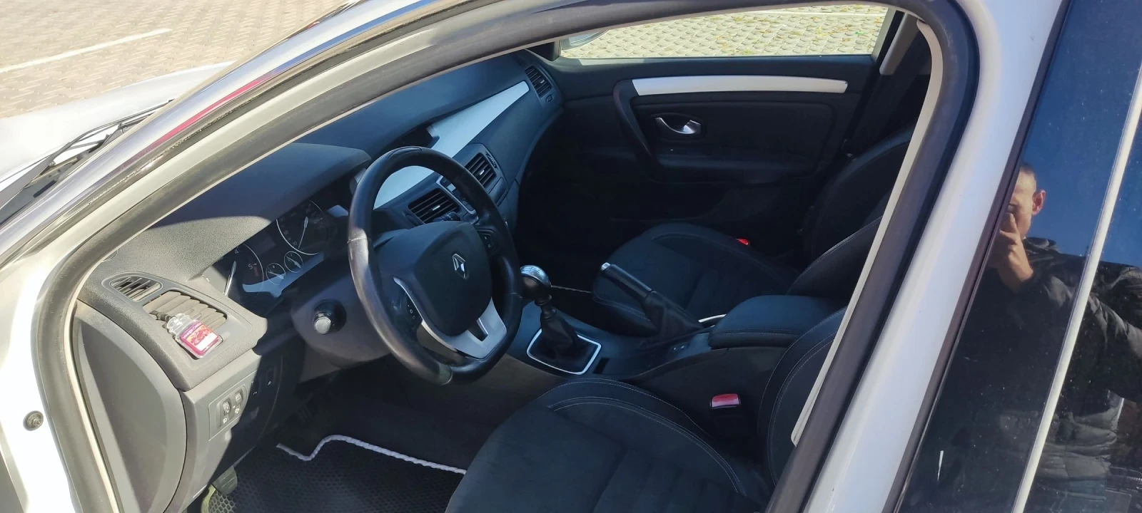 Renault Laguna 2.0 dCi, 150 к.с. - изображение 9