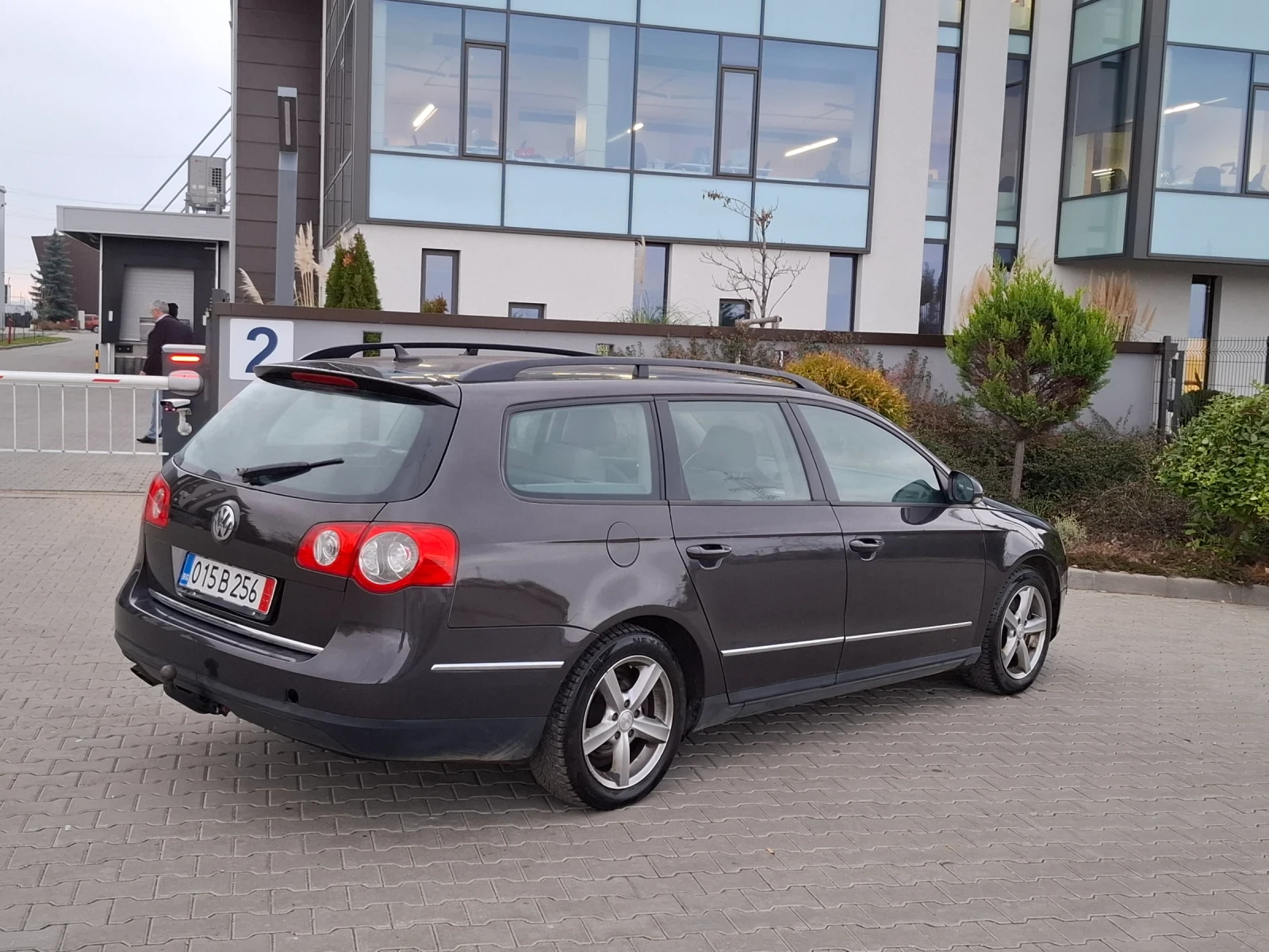 VW Passat 2.0TDI* (140��)* * K����������* H�� ����* *  | Mobile.bg � ����������� 14