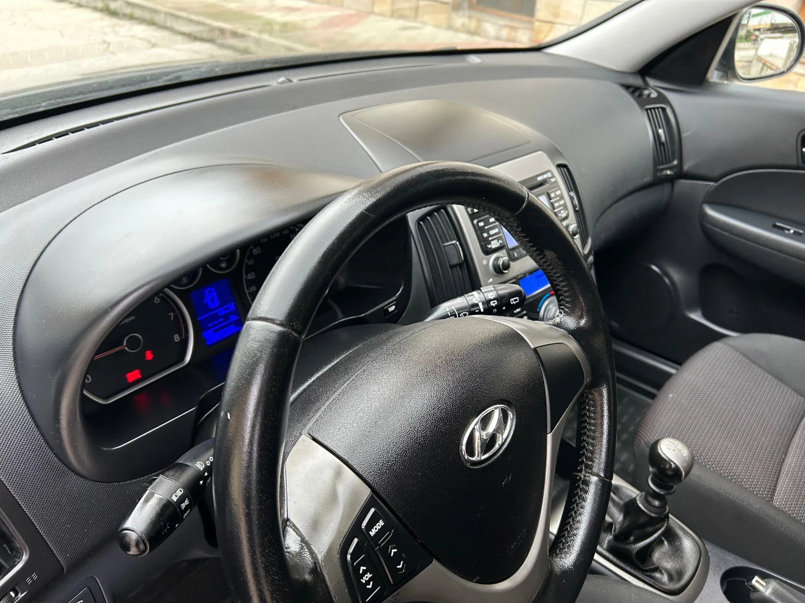 Hyundai I30 1.6i  | Mobile.bg   12