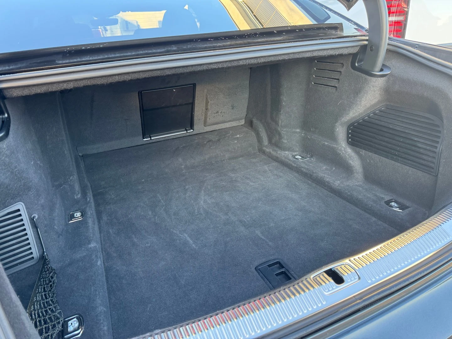 Audi A8 55 TFSI quattro, снимка 13 - Автомобили и джипове - 53322370