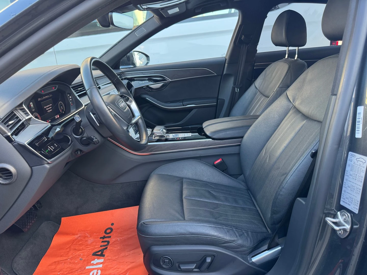 Audi A8 55 TFSI quattro, снимка 5 - Автомобили и джипове - 53322370