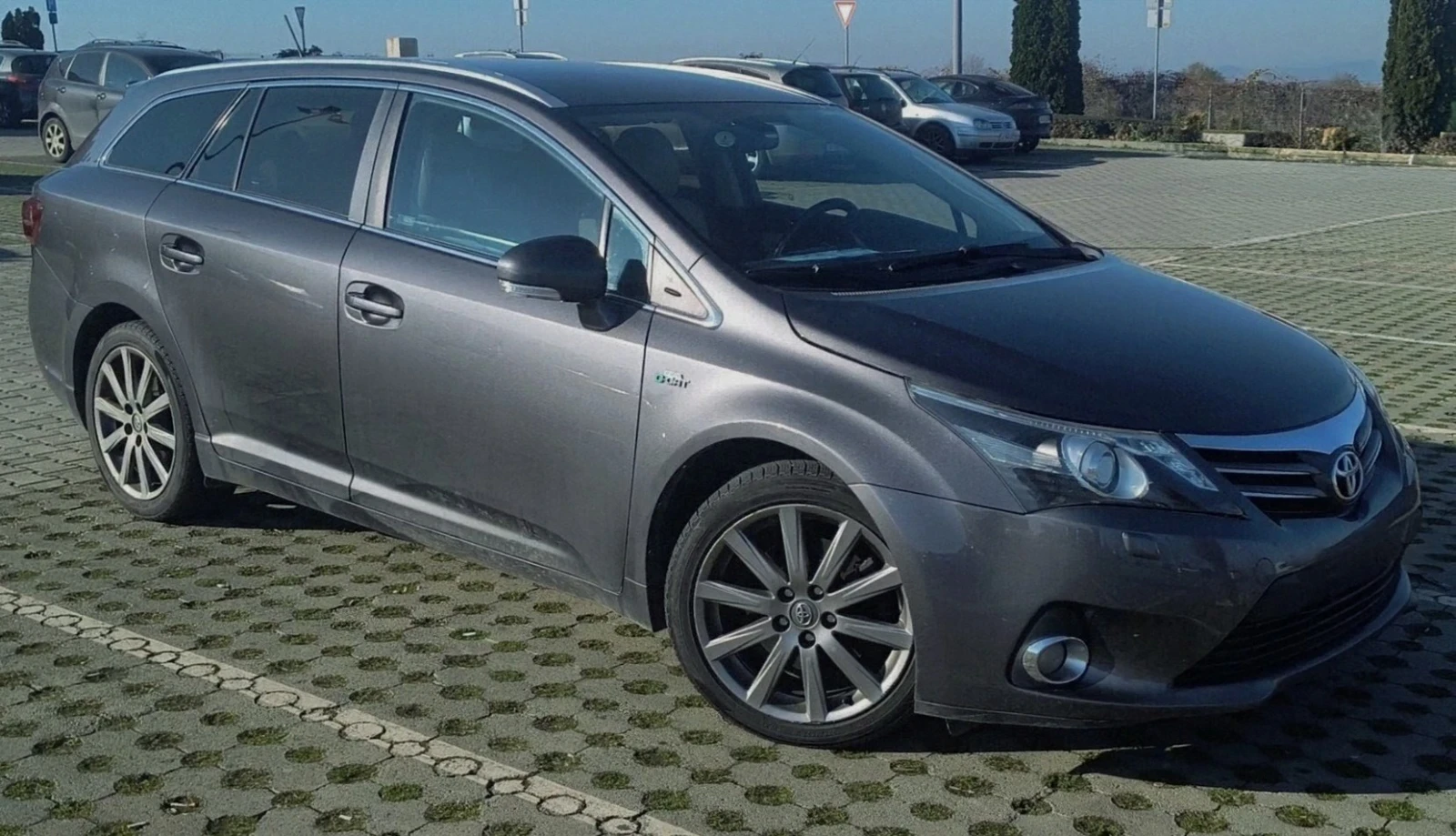Toyota Avensis  Перфектна, снимка 6 - Автомобили и джипове - 53558891