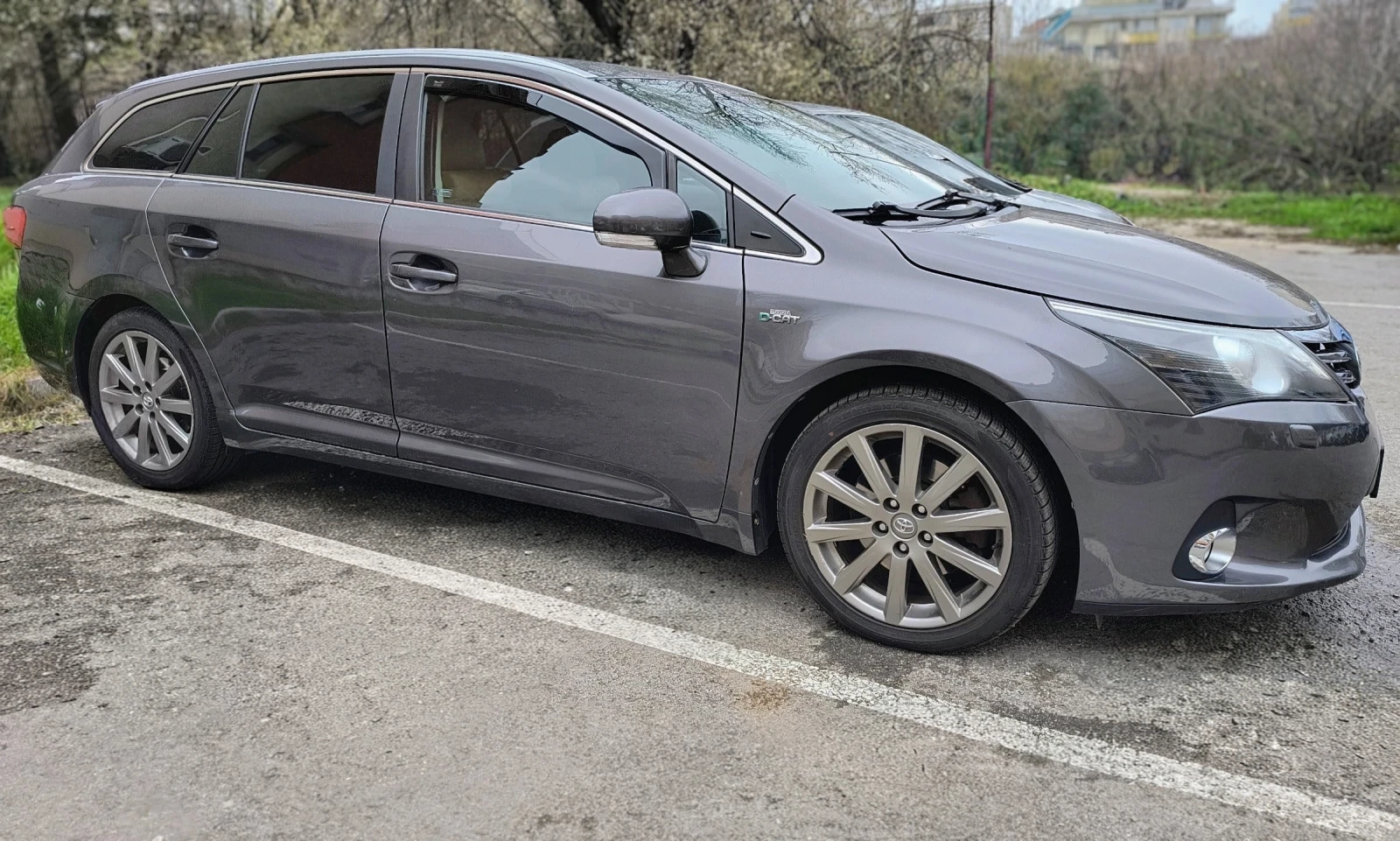 Toyota Avensis  Перфектна, снимка 3 - Автомобили и джипове - 53558891