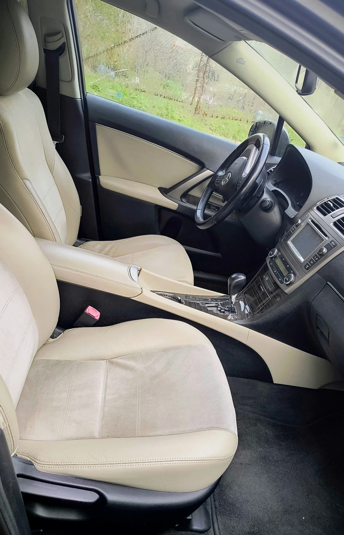 Toyota Avensis  Перфектна - изображение 3