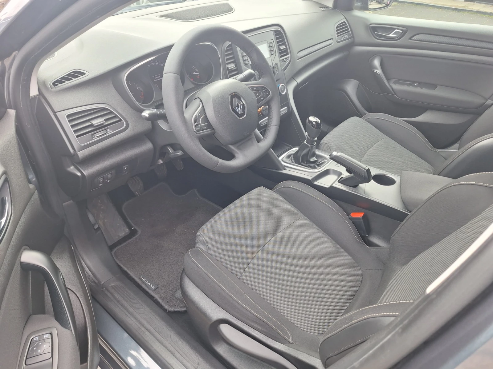 Renault Megane Sedan 1.5dCi 90�.�. | Mobile.bg � ����������� 11