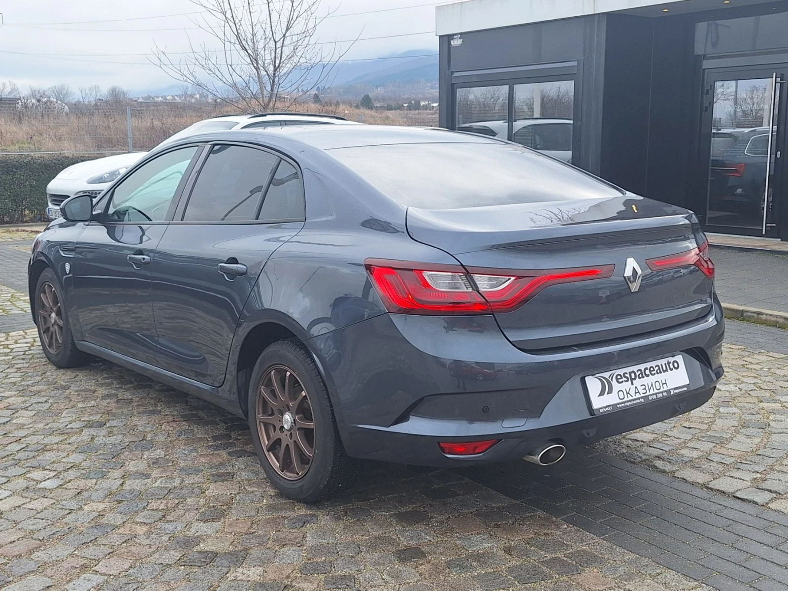 Renault Megane Sedan 1.5dCi 90�.�. | Mobile.bg � ����������� 6