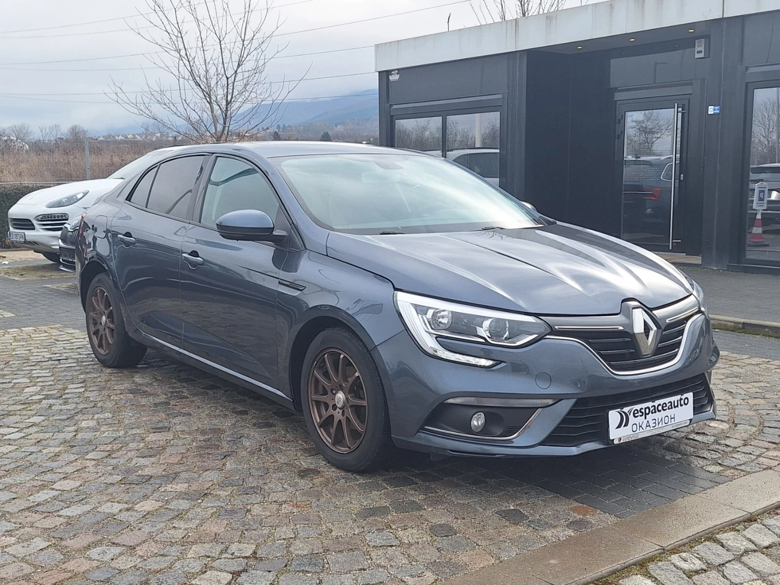 Renault Megane Sedan 1.5dCi 90�.�. | Mobile.bg � ����������� 3