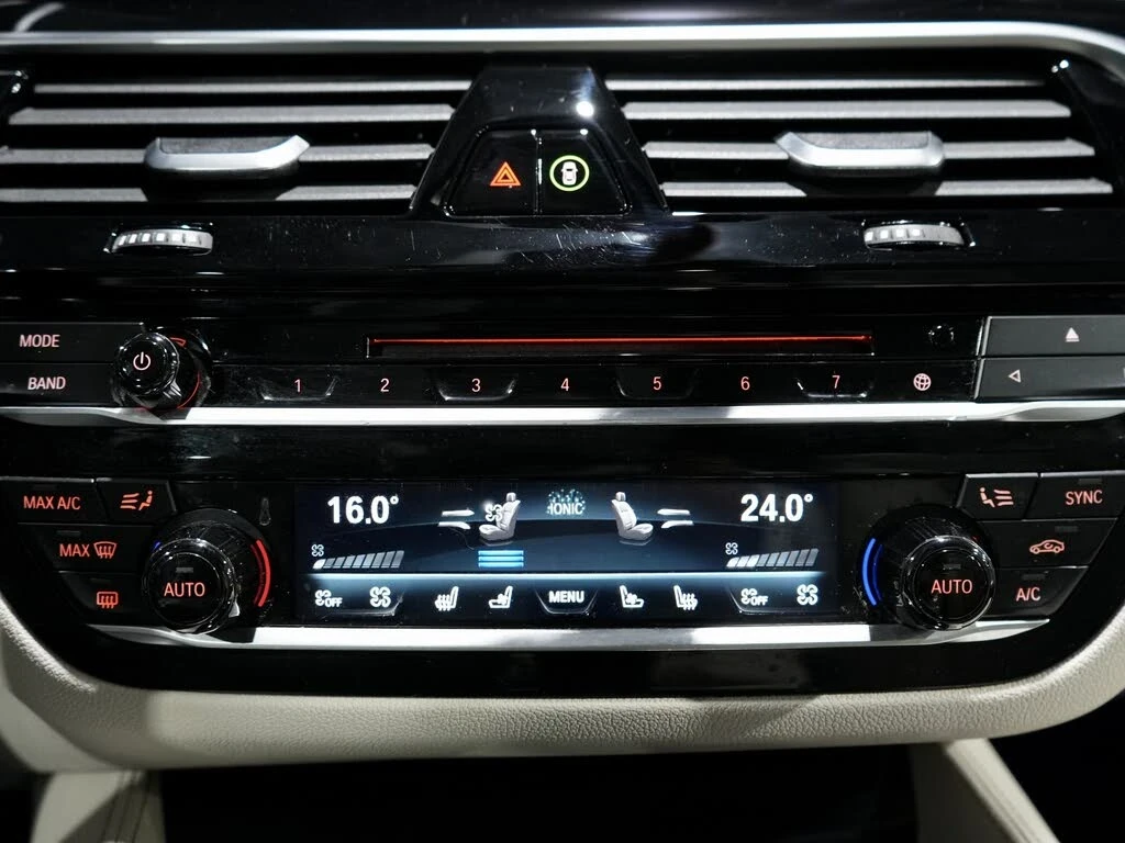 BMW 550  M550i xDrive Sedan AWD * ����������* (���� �� ��) | Mobile.bg � ����������� 14