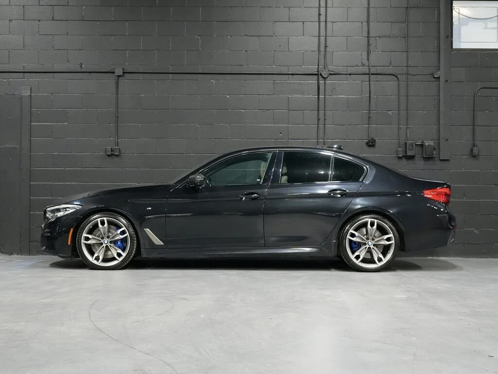 BMW 550  M550i xDrive Sedan AWD * АвтоКредит* (ЦЕНА ДО БГ) - изображение 3