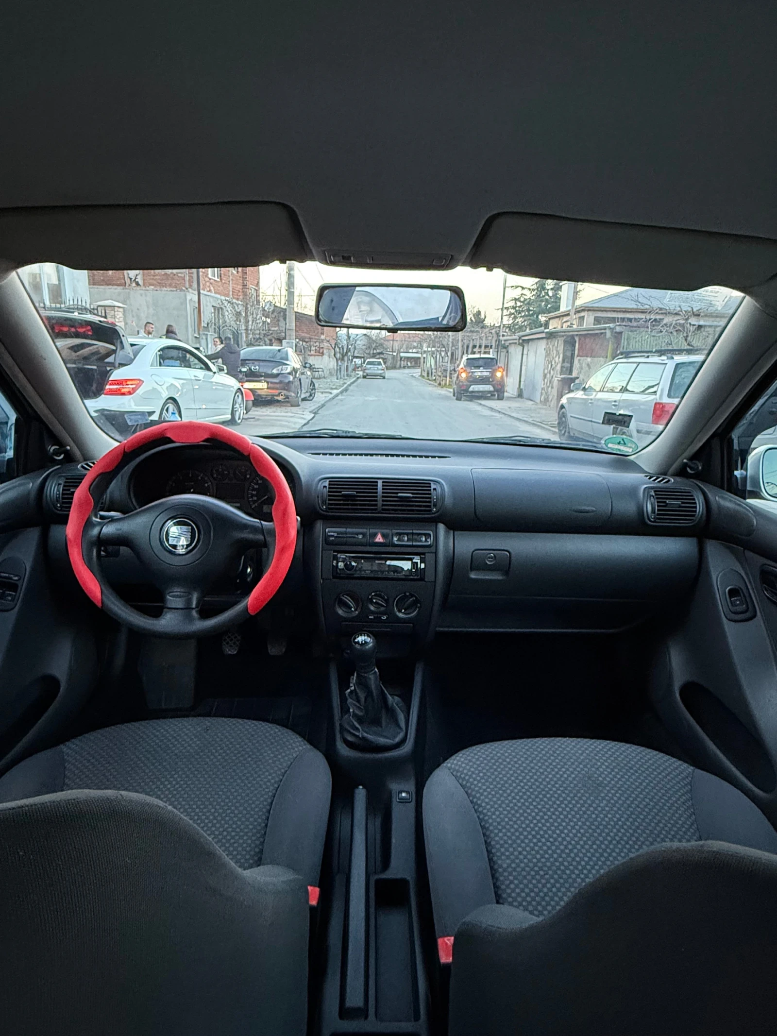 Seat Leon 1.6 , снимка 4 - Автомобили и джипове - 53748591