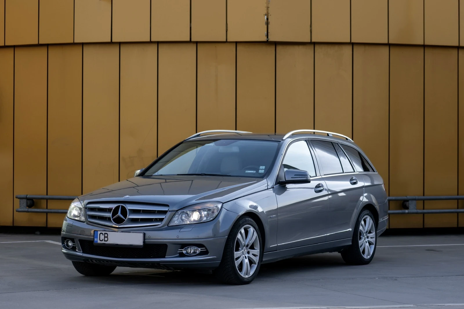 Mercedes-Benz C 350, снимка 2 - Автомобили и джипове - 53783754