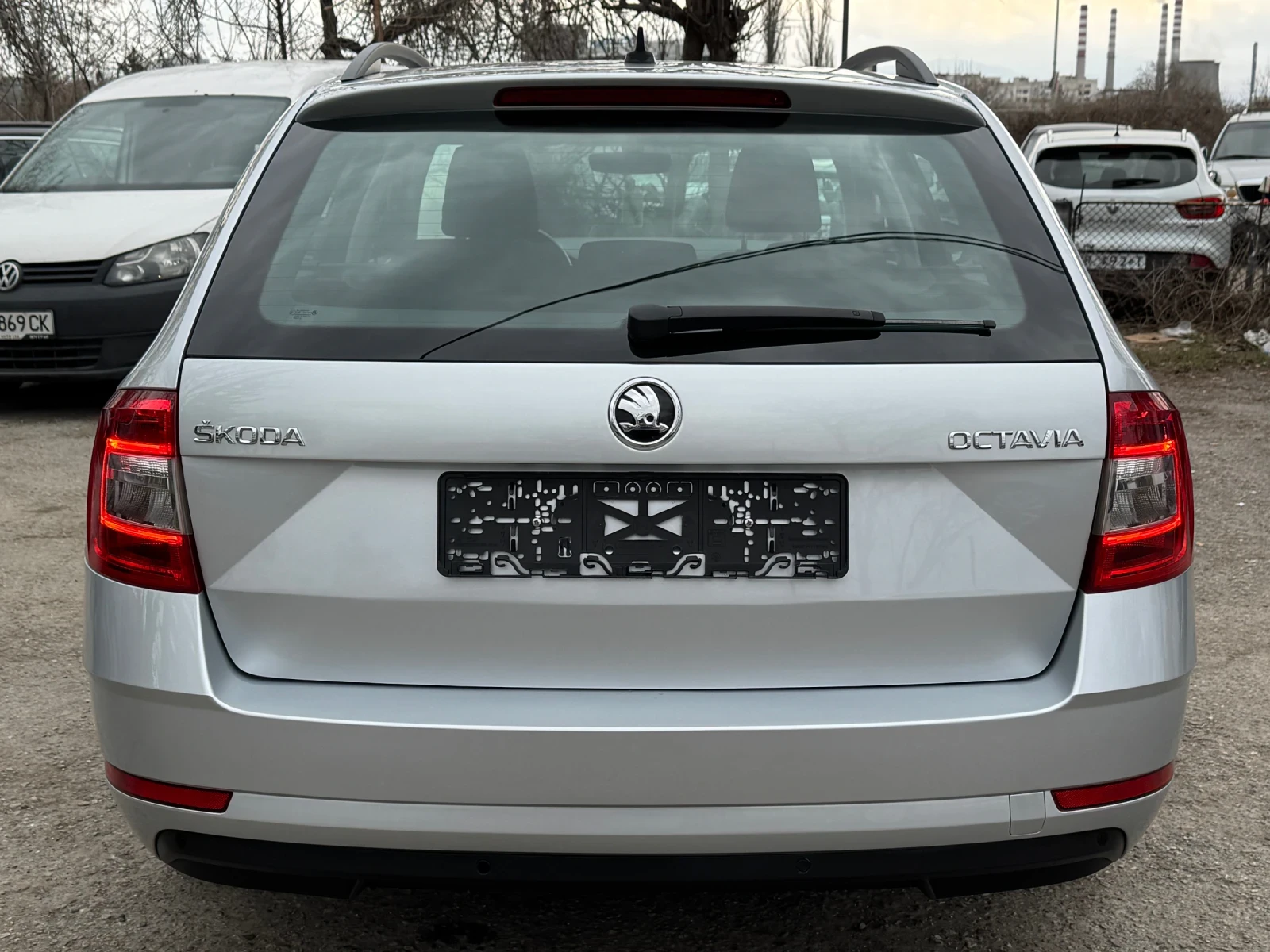 Skoda Octavia Топ Състояние!! Нова!, снимка 5 - Автомобили и джипове - 53916971