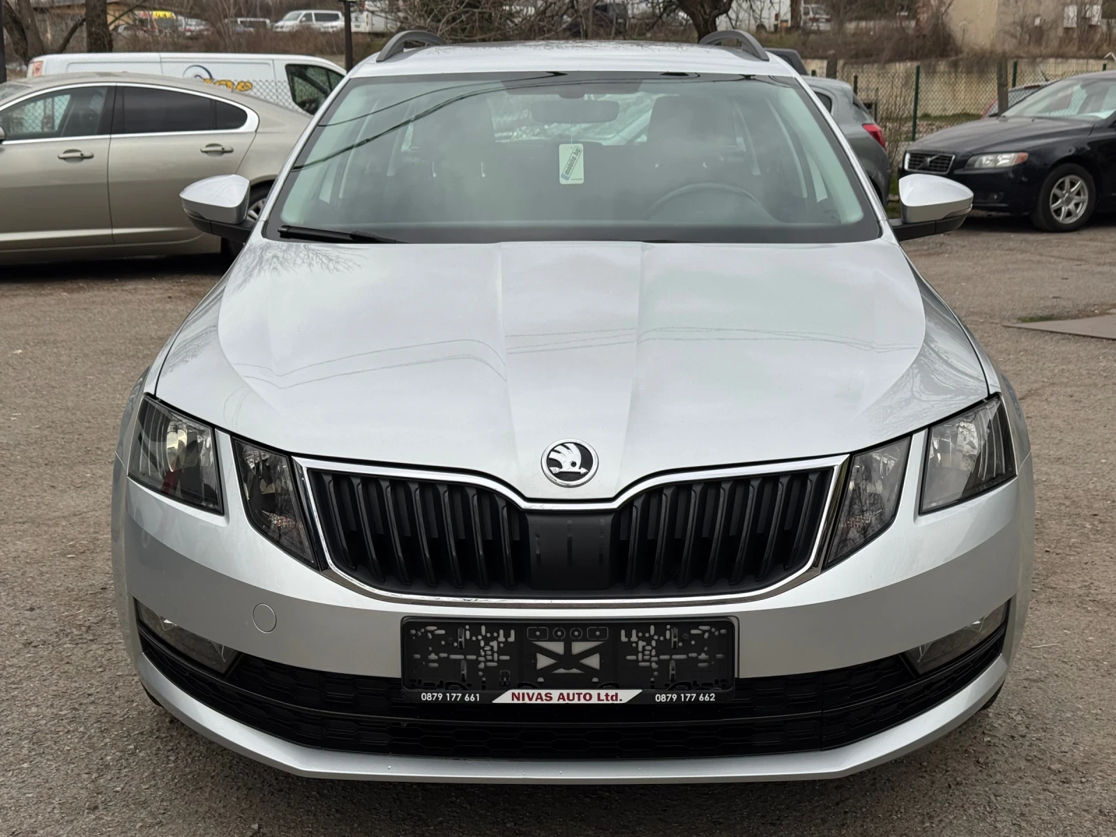 Skoda Octavia Топ Състояние!! Нова!, снимка 2 - Автомобили и джипове - 53916971
