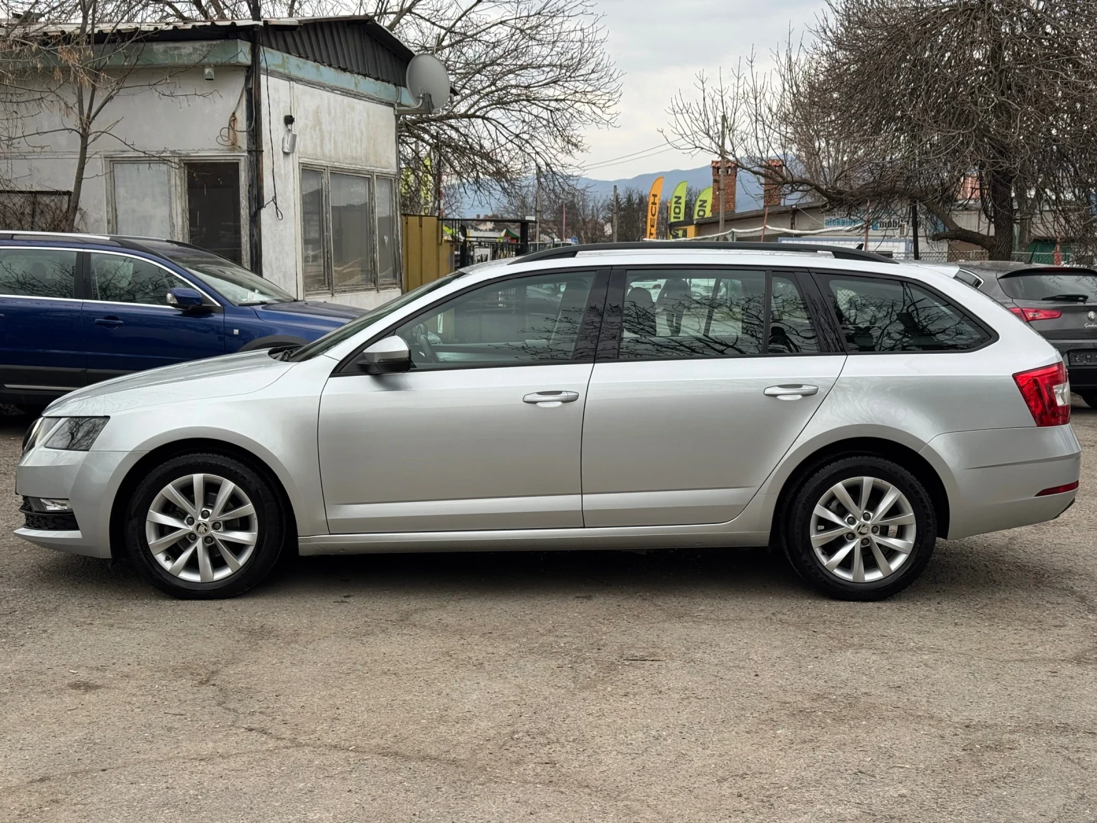 Skoda Octavia Топ Състояние!! Нова!, снимка 8 - Автомобили и джипове - 53916971