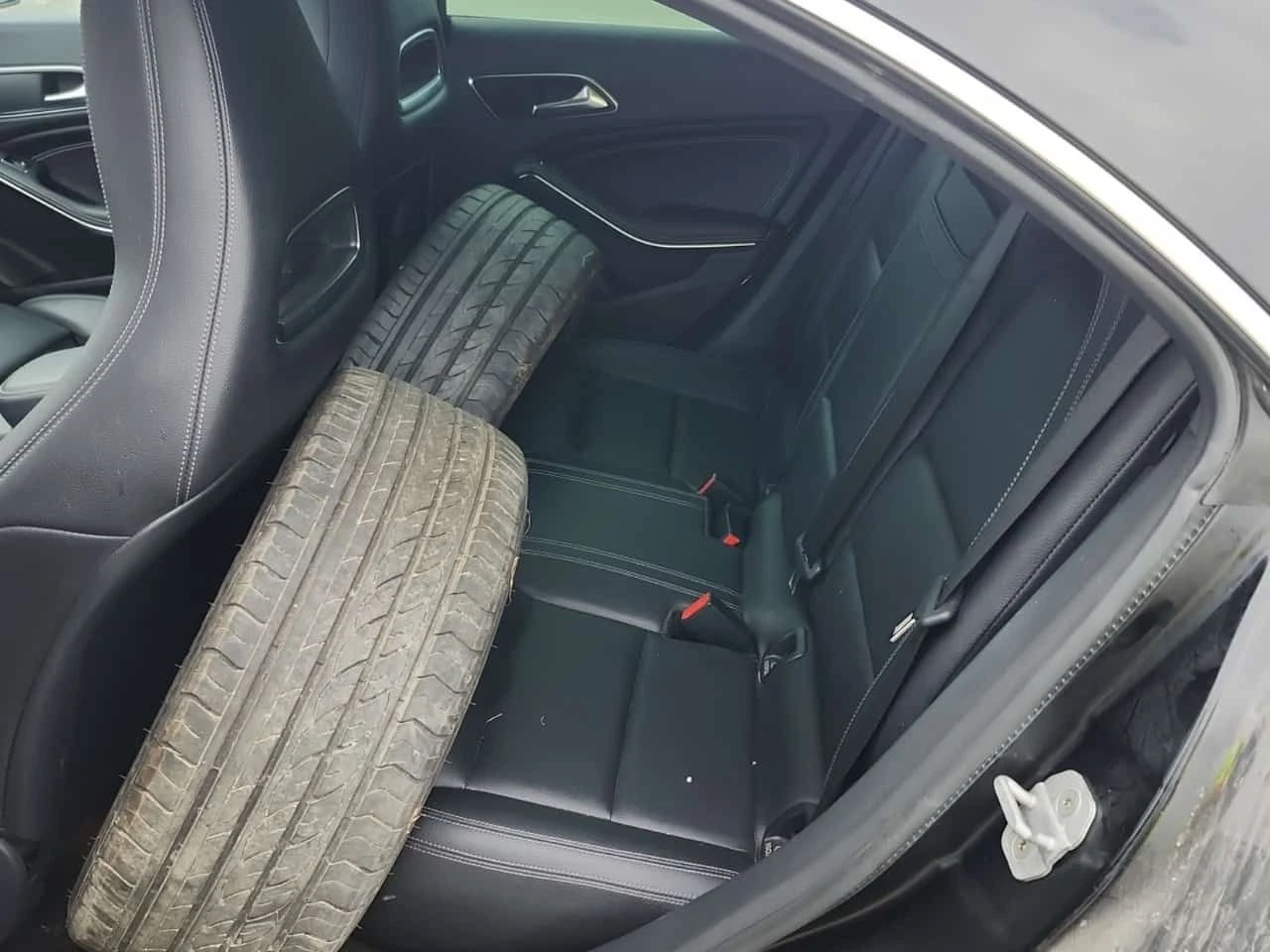 Mercedes-Benz CLA 250 | PANORAMA| ПОДГРЕВИ| CARFAX| , снимка 12 - Автомобили и джипове - 54079412