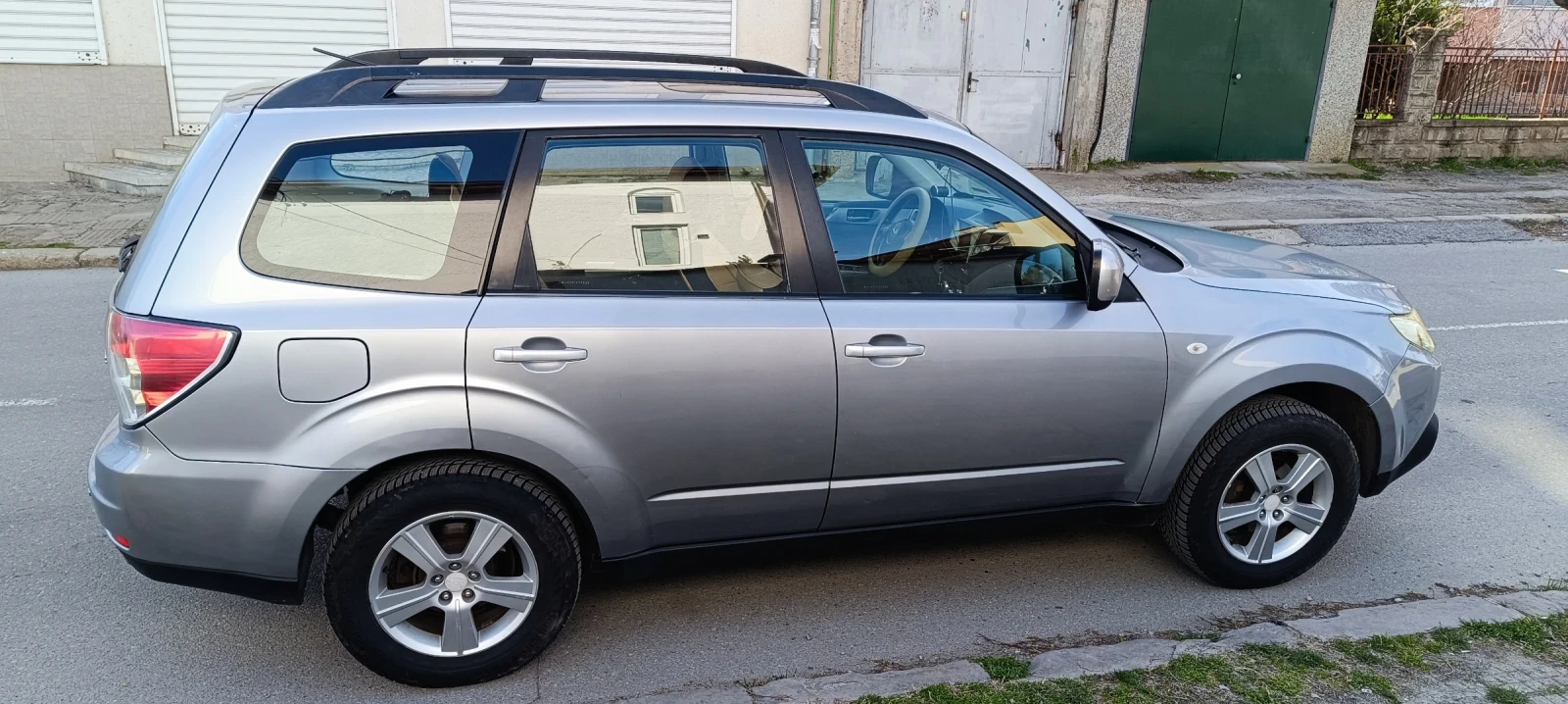 Subaru Forester, снимка 3 - Автомобили и джипове - 54106076