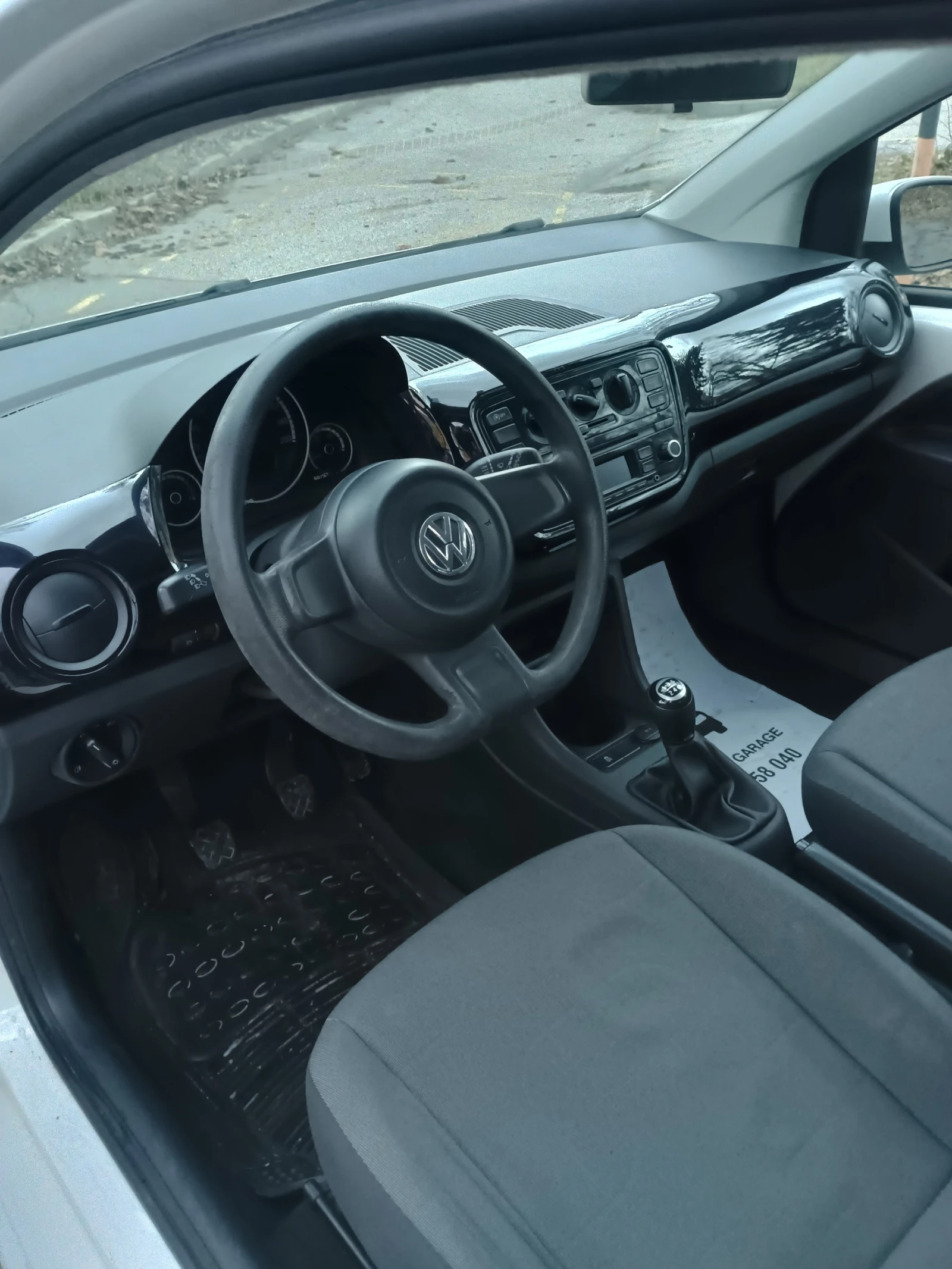 VW Up, снимка 10 - Автомобили и джипове - 54722254