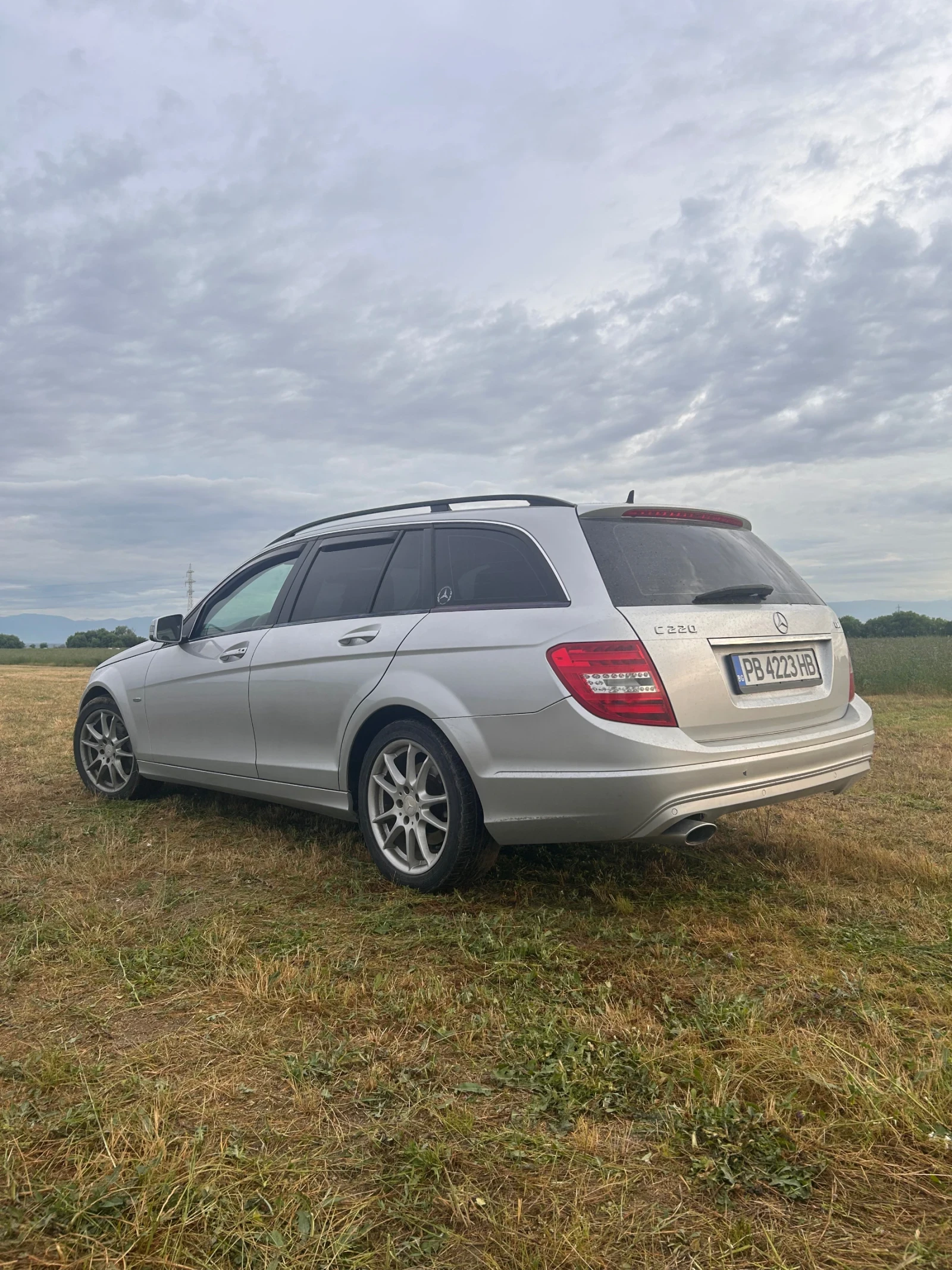 Mercedes-Benz C 220, снимка 3 - Автомобили и джипове - 54906853