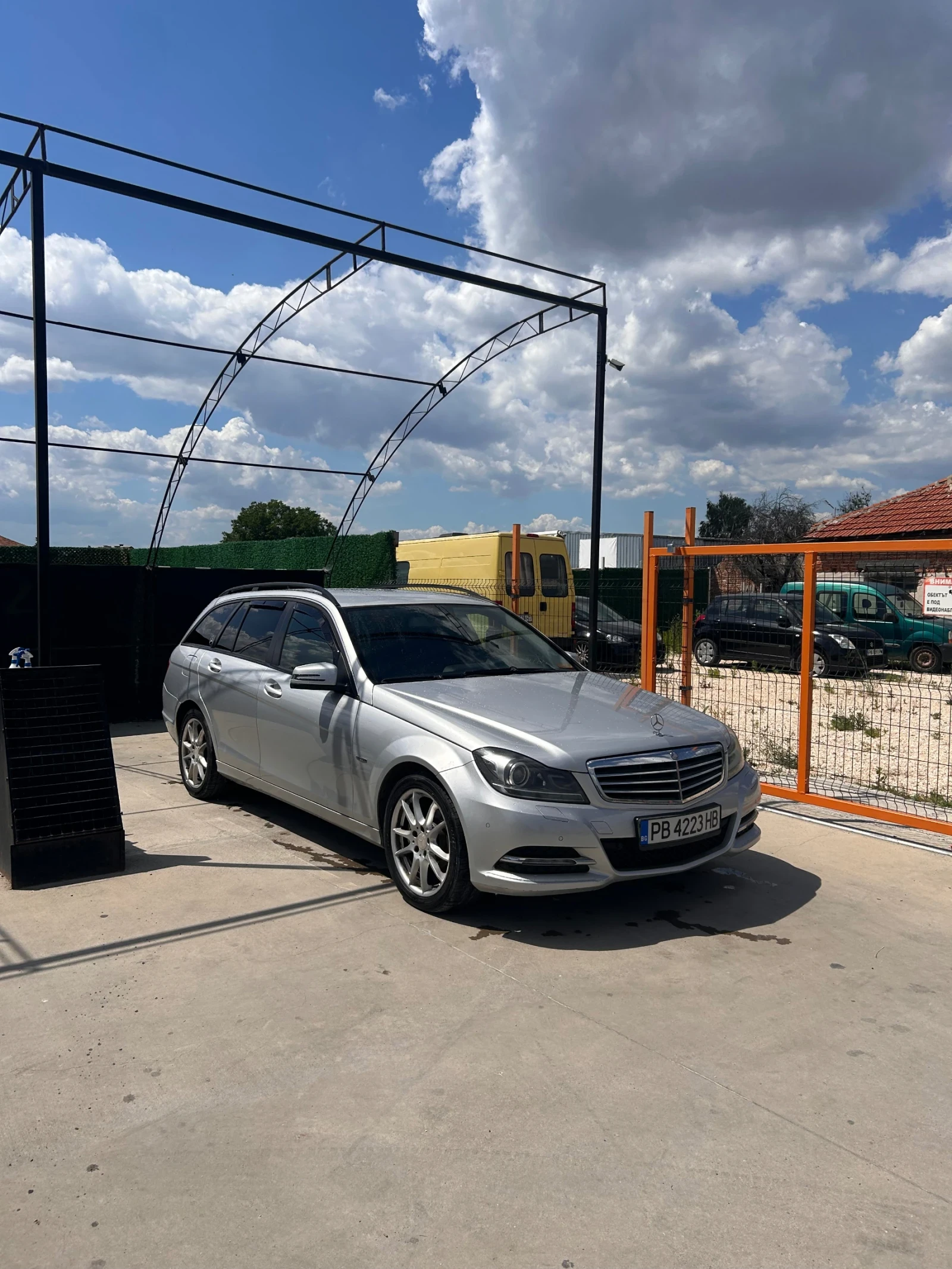 Mercedes-Benz C 220