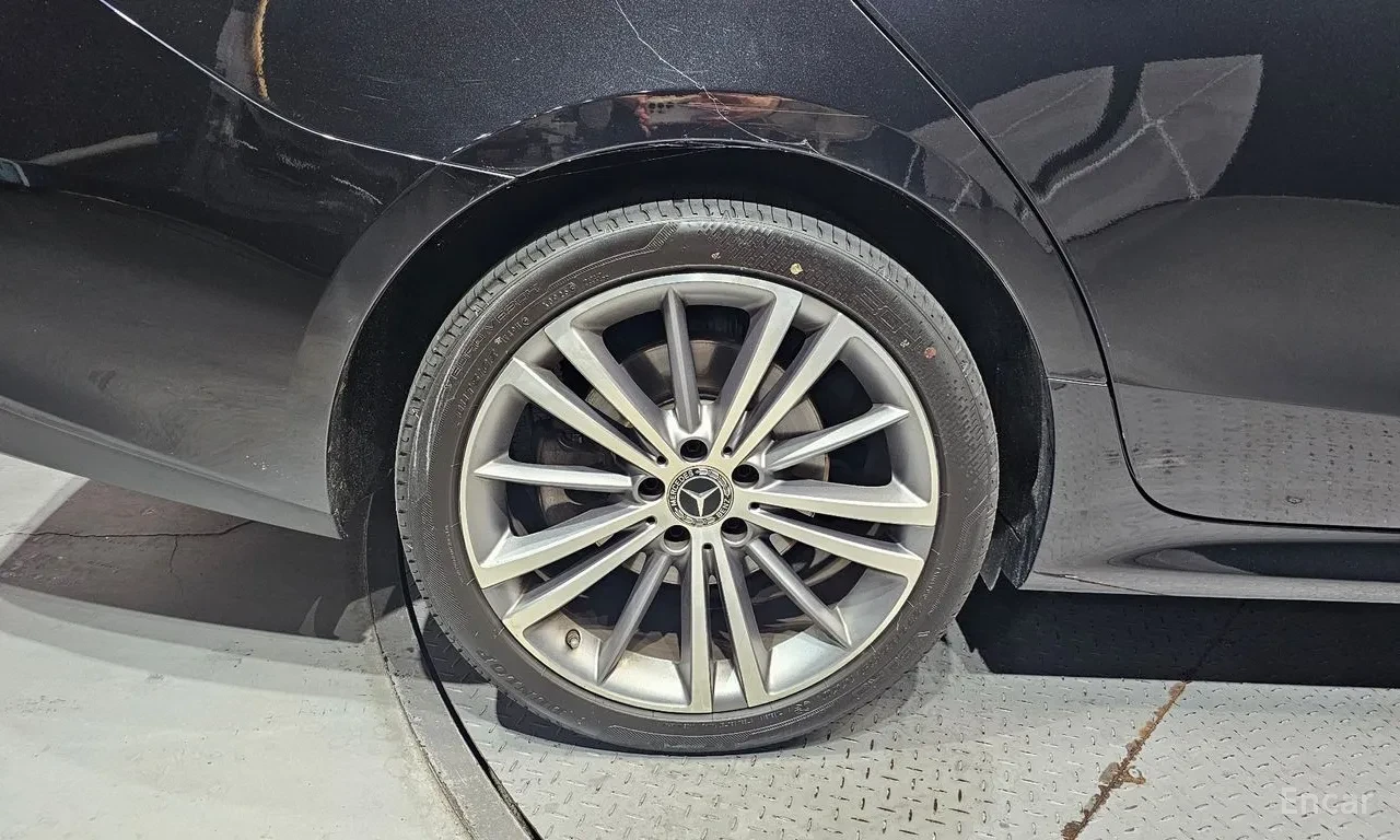 Mercedes-Benz CLS 400 4MATIC , снимка 3 - Автомобили и джипове - 55406152