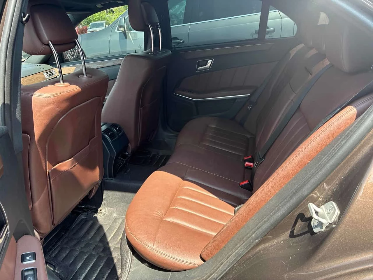 Mercedes-Benz E 400 * CARFAX * ЦЕНА ДО БГ, снимка 11 - Автомобили и джипове - 55626503