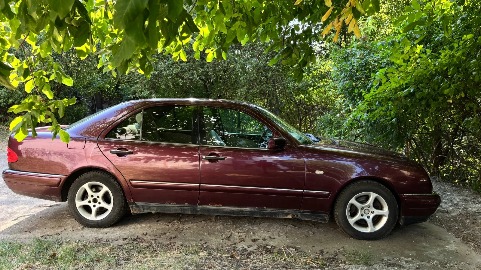 Mercedes-Benz 220 W210, снимка 2 - Автомобили и джипове - 55726100