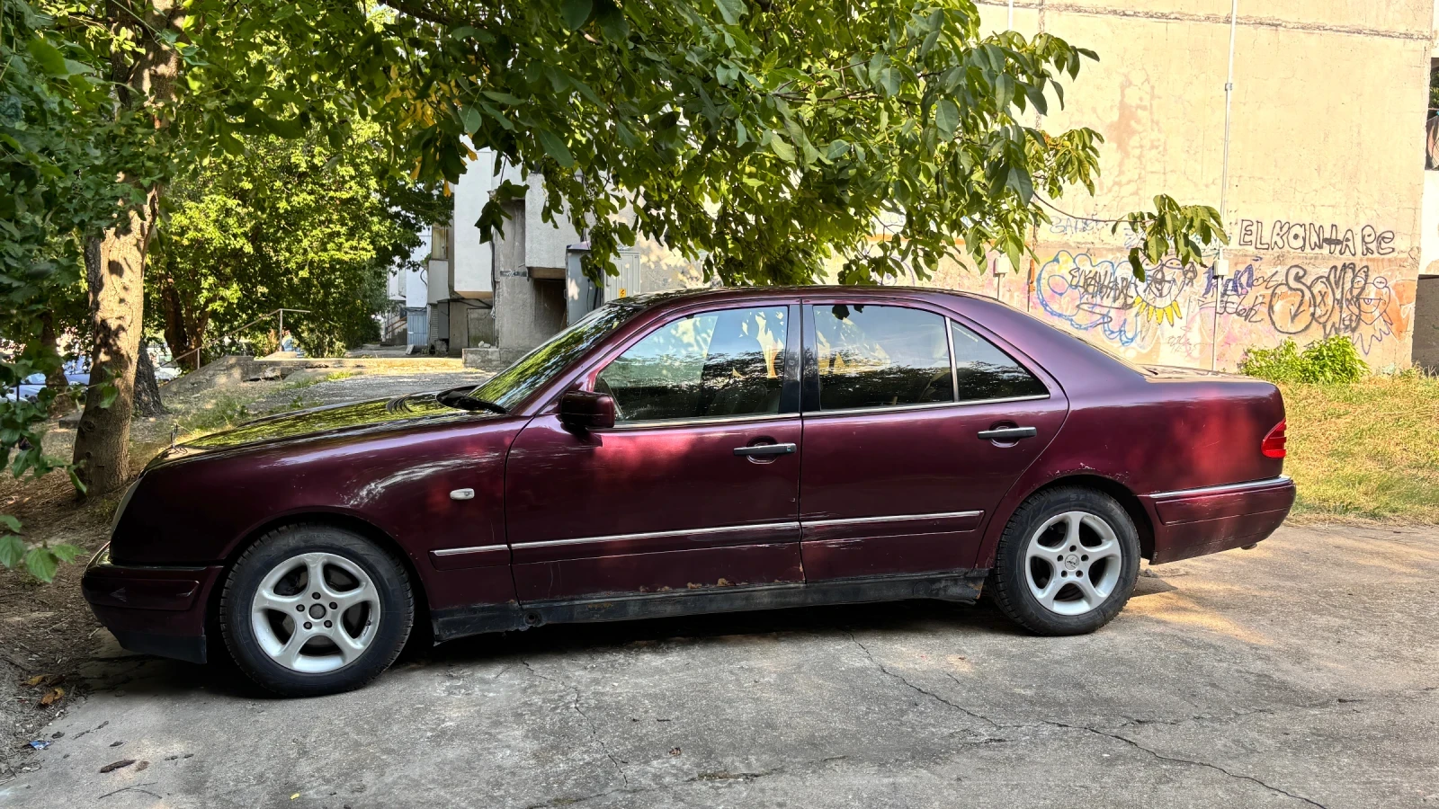Mercedes-Benz 220 W210, снимка 4 - Автомобили и джипове - 55726100