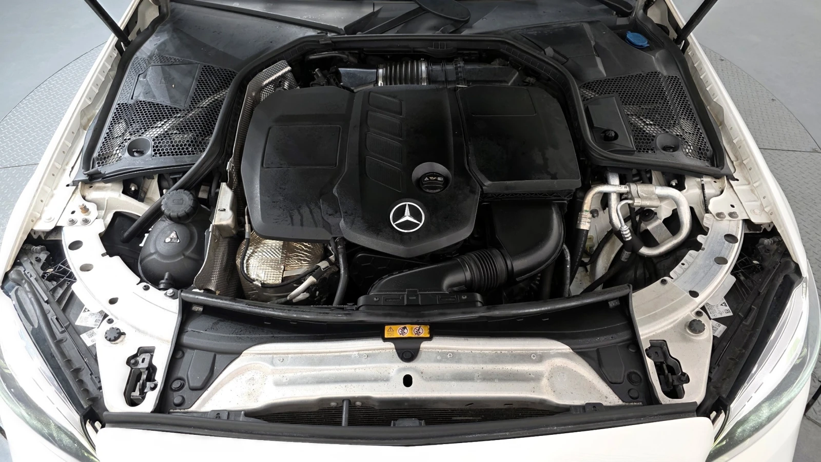 Mercedes-Benz C 220 2.0 4MATIC, снимка 5 - Автомобили и джипове - 55897608