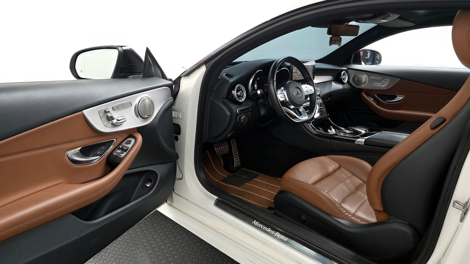 Mercedes-Benz C 220 2.0 4MATIC, снимка 8 - Автомобили и джипове - 55897608