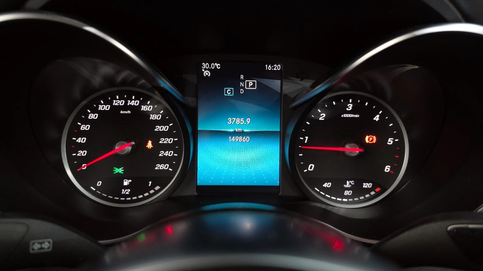 Mercedes-Benz C 220 2.0 4MATIC, снимка 7 - Автомобили и джипове - 55897608