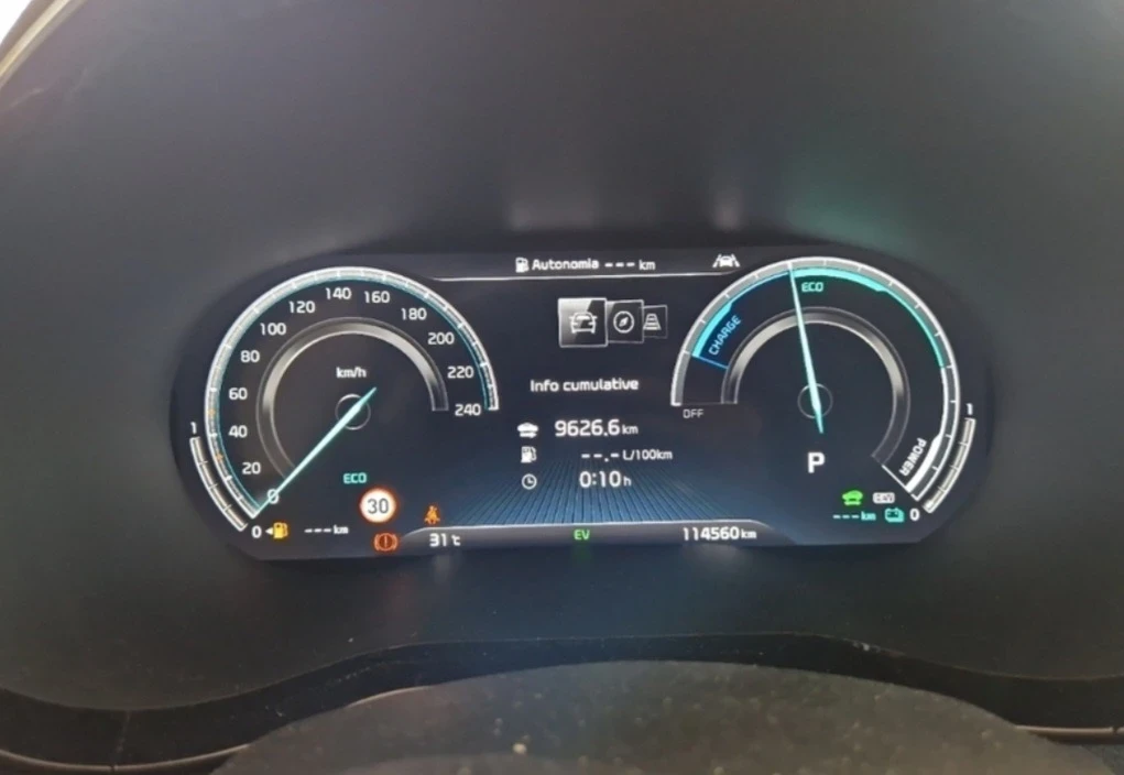 Kia XCeed !!!ОЧАКВАН ВНОС!!! 1.6 PHEV 141hp SOH100%, снимка 4 - Автомобили и джипове - 55946624