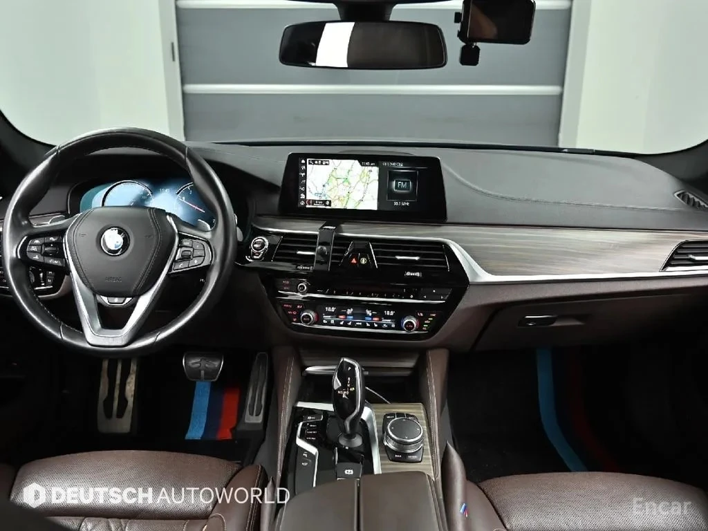 BMW 530 i xDrive M Sport | ДИСТРОНИК | ОБДУХВАНЕ | 360, снимка 7 - Автомобили и джипове - 56132865
