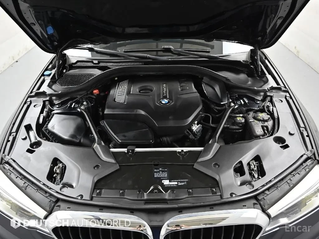BMW 530 i xDrive M Sport | ДИСТРОНИК | ОБДУХВАНЕ | 360, снимка 6 - Автомобили и джипове - 56132865