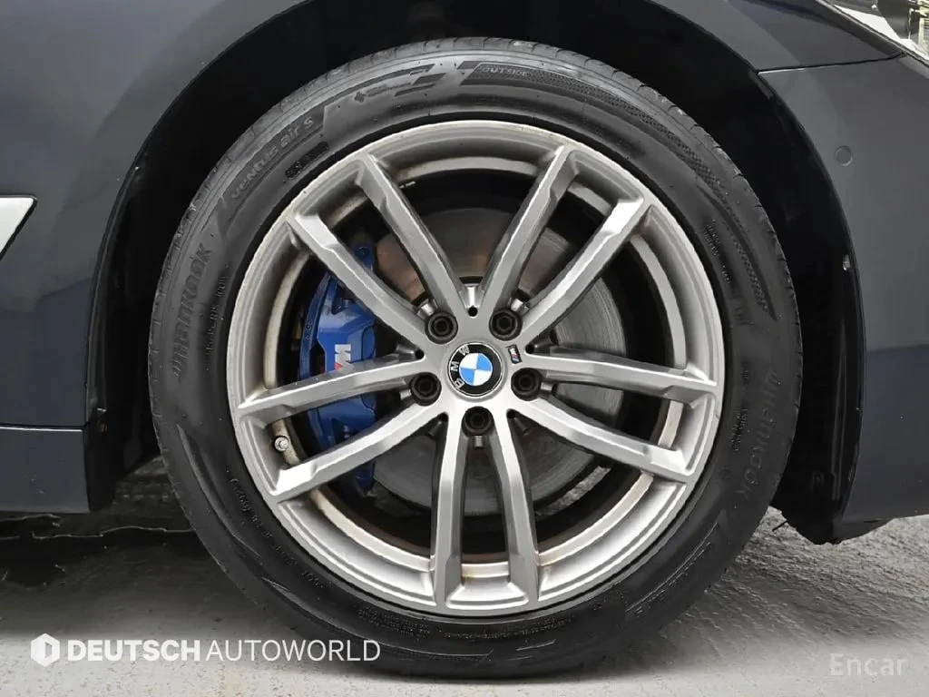BMW 530 i xDrive M Sport | ДИСТРОНИК | ОБДУХВАНЕ | 360, снимка 5 - Автомобили и джипове - 56132865