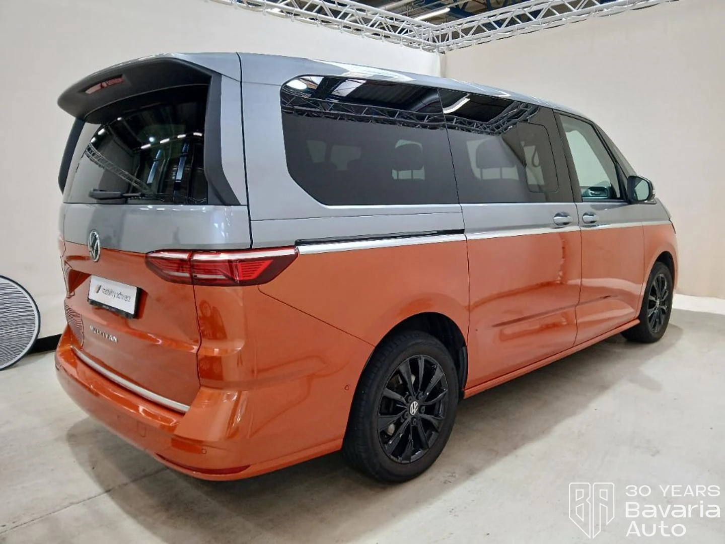 VW Multivan long Style DSG Easy Open Basic, снимка 4 - Автомобили и джипове - 56136137