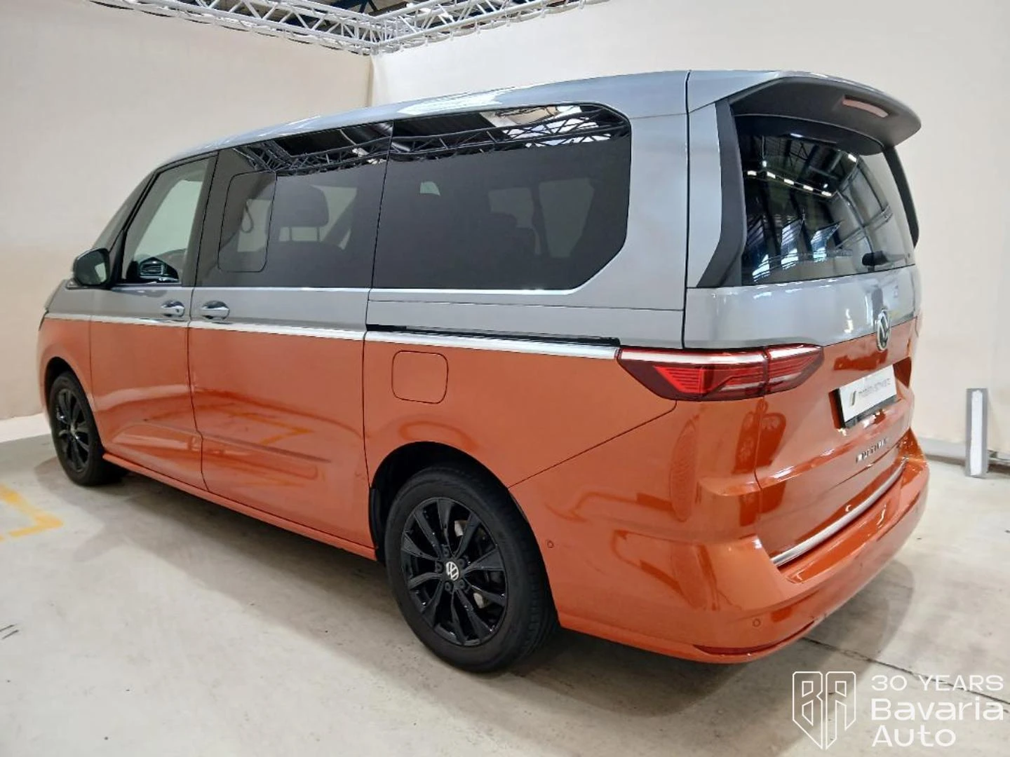 VW Multivan long Style DSG Easy Open Basic, снимка 2 - Автомобили и джипове - 56136137