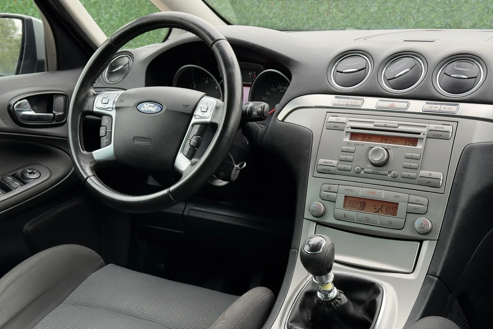 Ford S-Max 2.0HDi 136hp, снимка 12 - Автомобили и джипове - 56167911