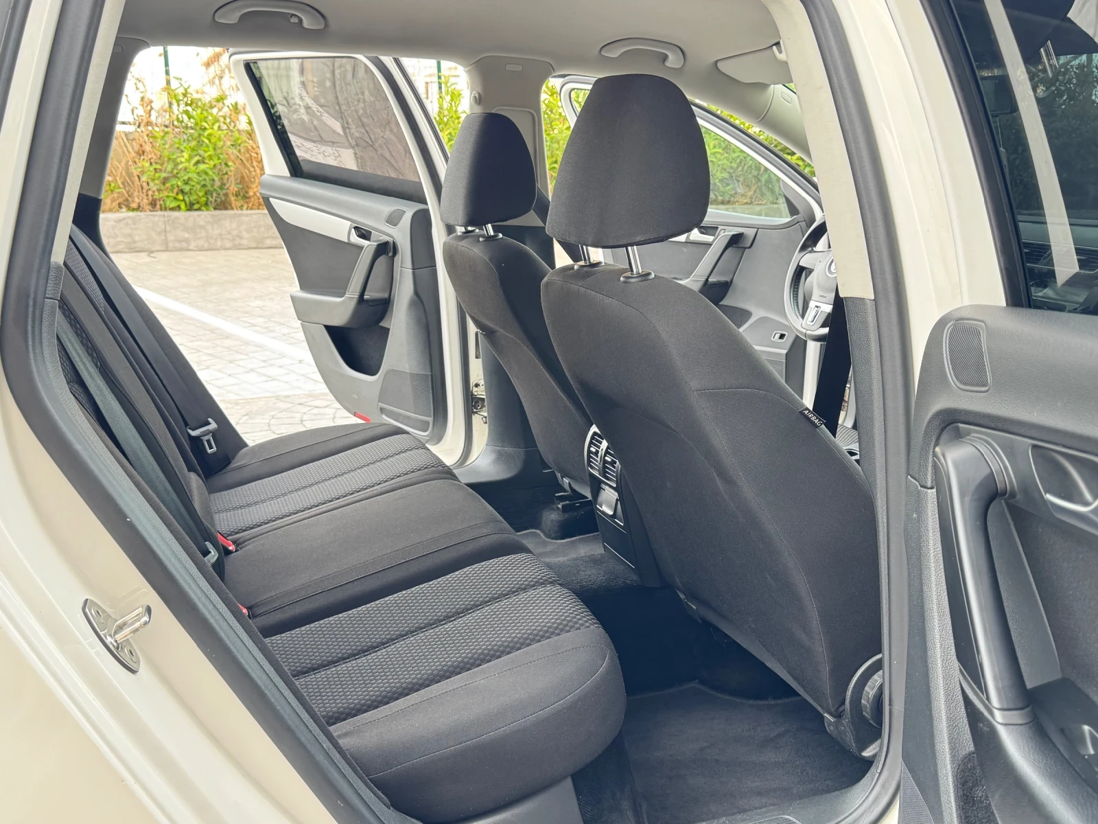 VW Passat, снимка 10 - Автомобили и джипове - 56426967