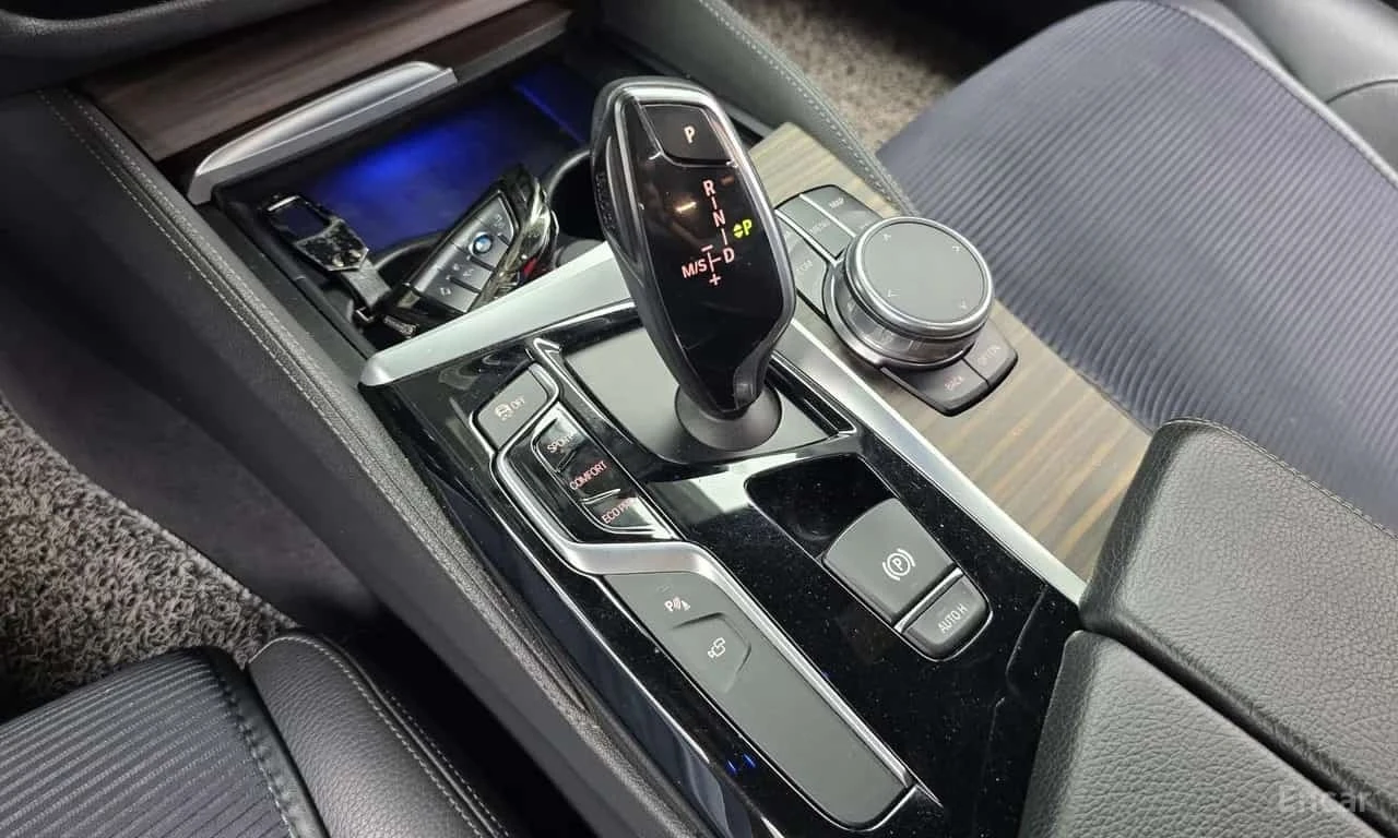 BMW 520 * 520d M Sport Package Plus * , снимка 9 - Автомобили и джипове - 56614595
