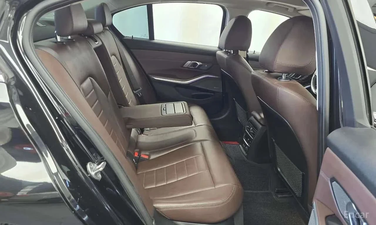 BMW 320, снимка 11 - Автомобили и джипове - 56716714