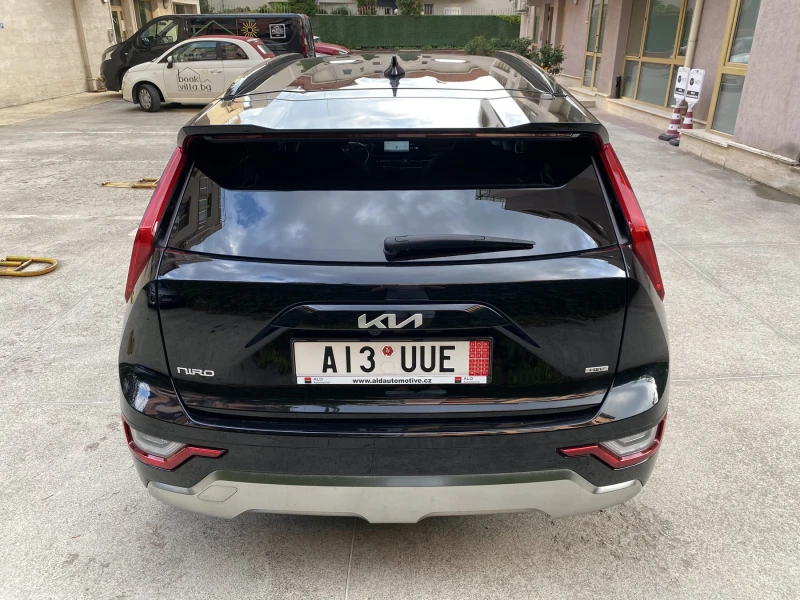 Kia Niro 1.6 GDI/ HEV / Style / DCT, снимка 4 - Автомобили и джипове - 51293324